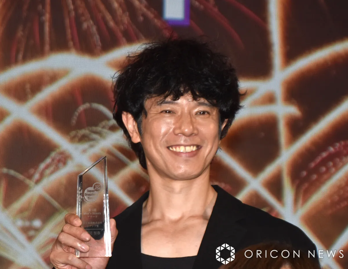 庄司智春、使ったことがないのに「リアップ賞」受賞「頭皮、毛髪も鍛えたい」　Men's Beauty アワード授賞式で薄毛の悩み告白