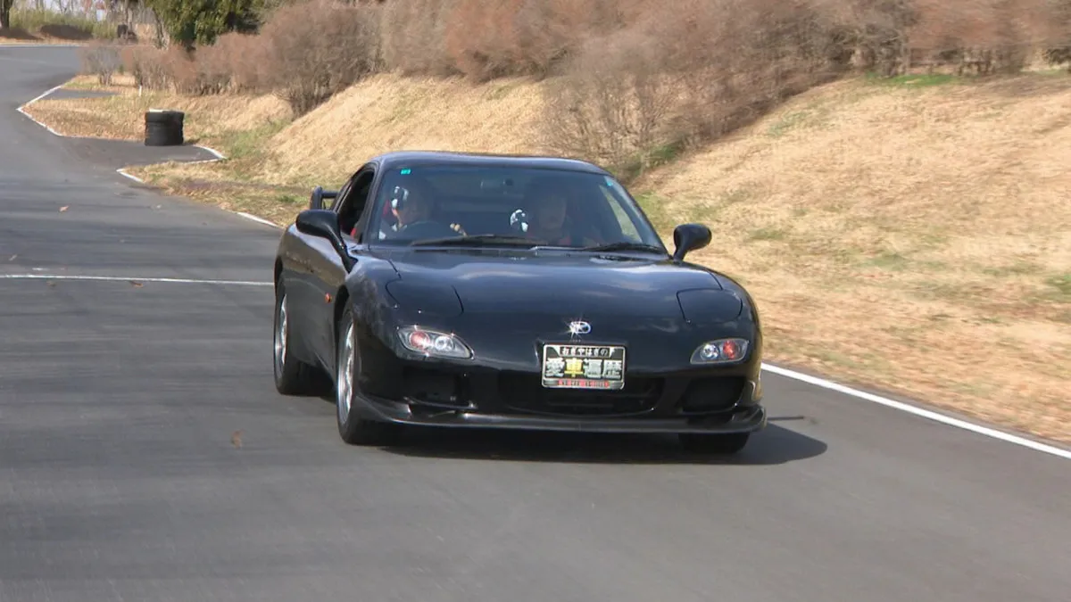 おぎやはぎ、23年前のマツダ“名スポーツカー”の現在の価格に驚き　新車価格約400万円→高騰に矢作「高いねー」「欲しい」