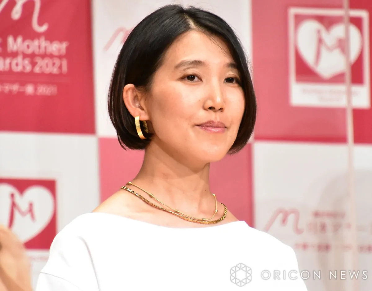 伝説の家政婦・志麻さん、子どもたちと“自宅でプール”　顔出しショット公開