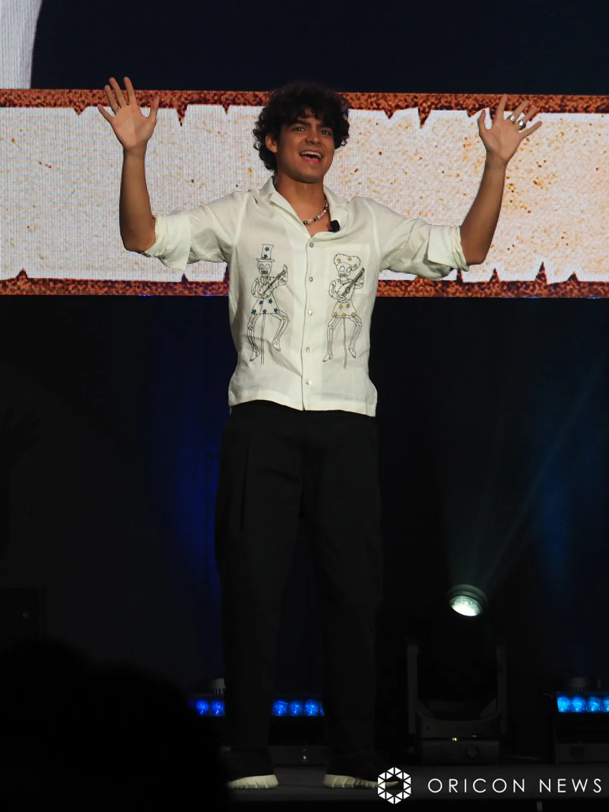“実写版ルフィ”イニャキ・ゴドイ、日本語で熱弁！『ONE PIECE』愛あふれるサプライズ登壇