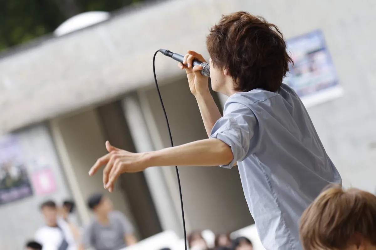 伊東歌詞太郎、ライブ当日に“ハプニング”　歴史ある大阪城音楽堂で野外ステージ「歌い切ることができ感無量」