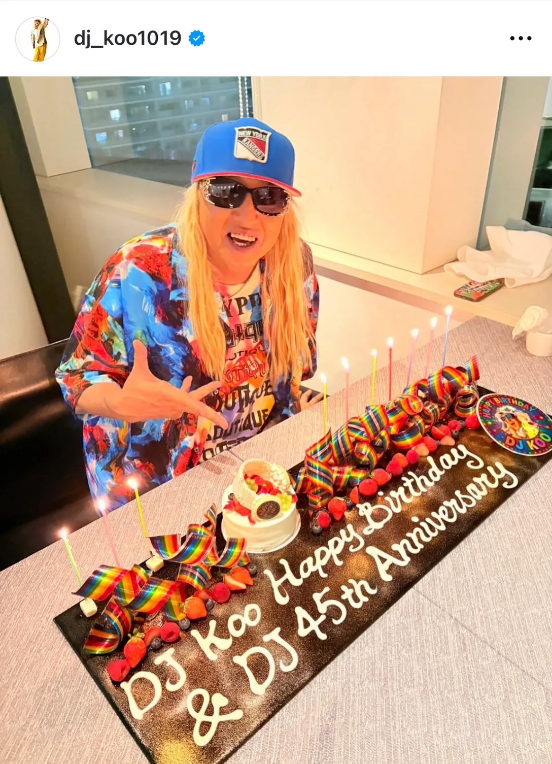 DJ KOO、64歳の誕生日に娘＆妻と3ショット　娘からの手紙も披露で「父親冥利に尽きる」
