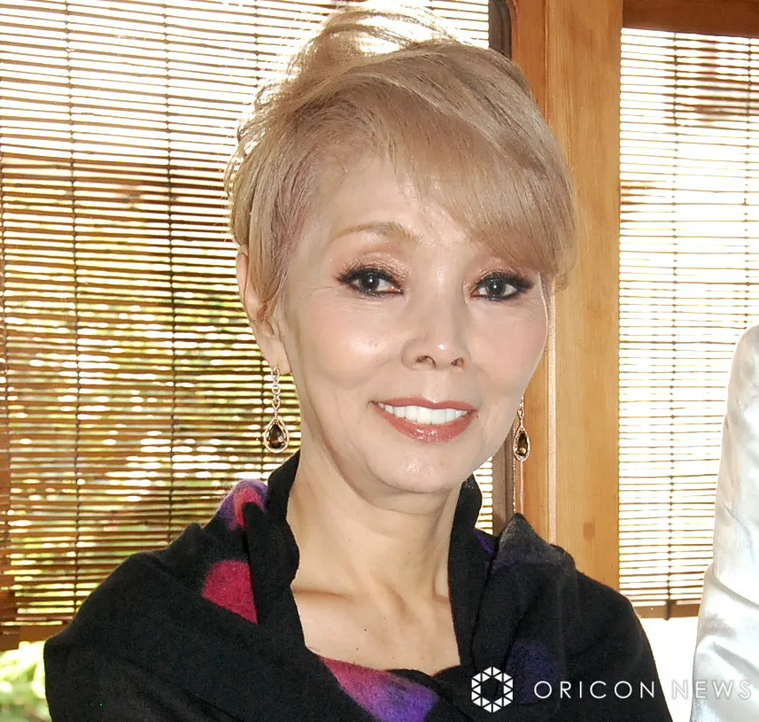研ナオコ、久々の家族集合3ショット　娘の誕生日祝福「母の顔」「素敵なファミリー」