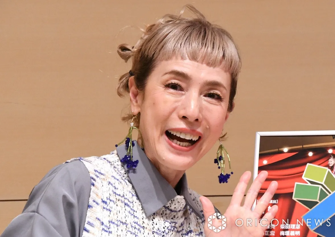 久本雅美、“顔出し”家族集合ショット添え夏のタイ旅行を報告「そっくりやー」「皆様、笑顔が素敵です」