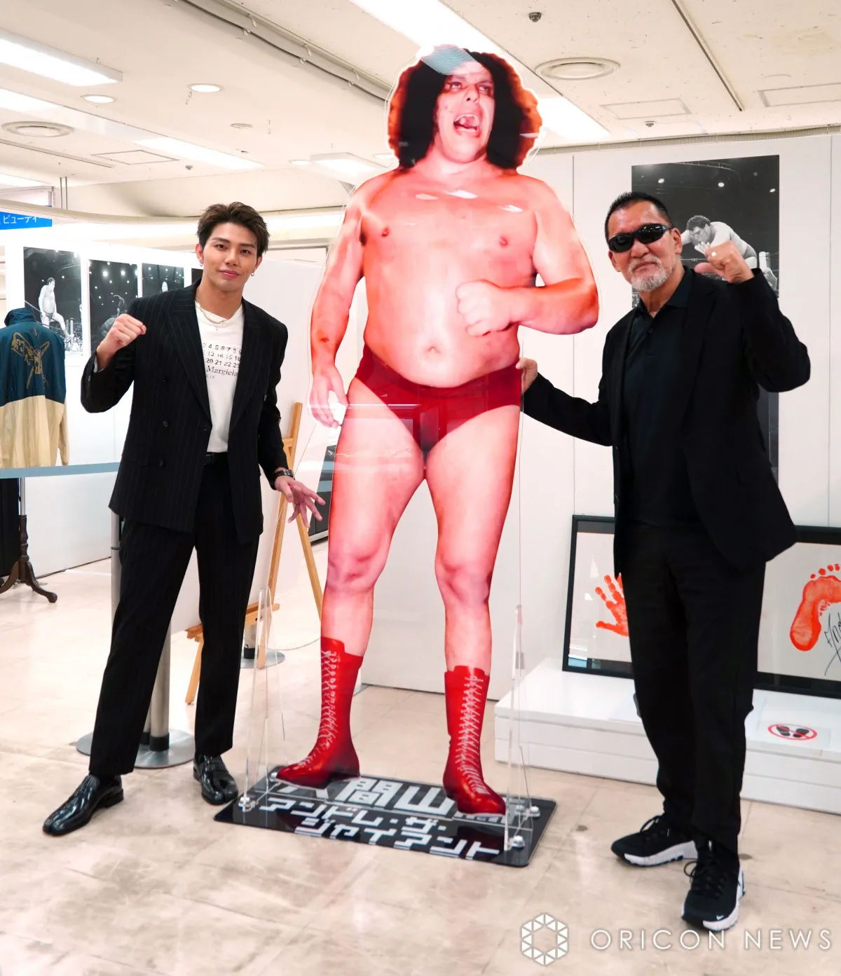 蝶野正洋＆RAMPAGE武知海青、アントニオ猪木展でテープカット　蝶野は猪木さんの思い出語る「1回だけ怒られた」