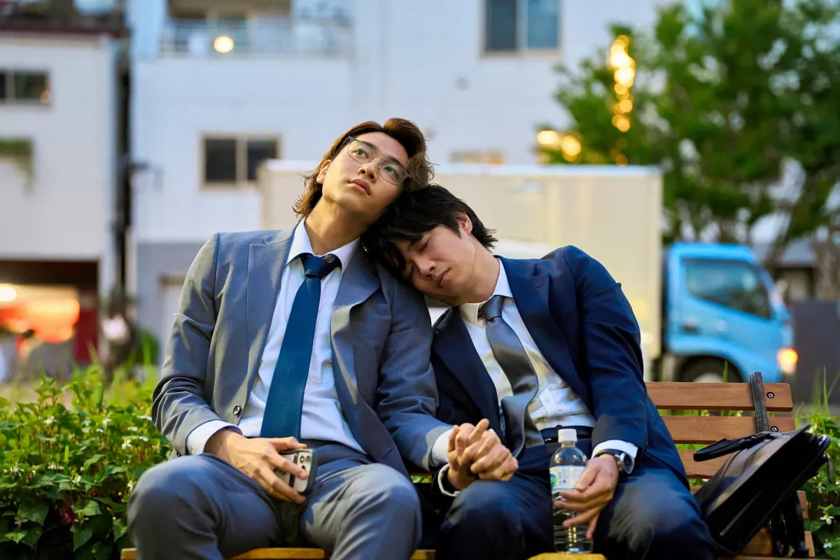雀（風間俊介）＆慶司（庄司浩平）、手つなぎ＆肩ズン2ショット　ドラマ『40までにしたい10のこと』第7話あらすじ＆場面カット