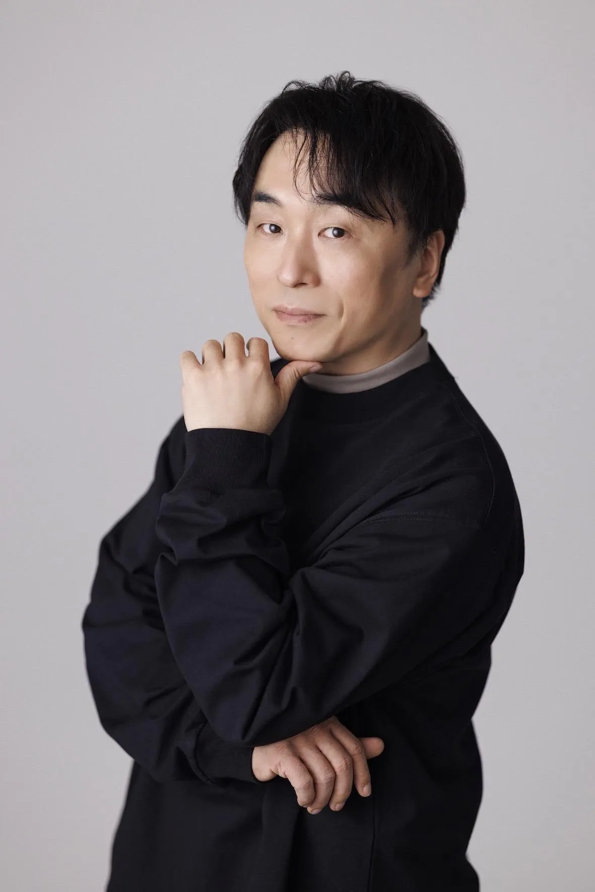『ゴジュウジャー』関智一が東映プロデューサー・関本カズ役で登場「俺のこの手が…」　アーイーが頭部破壊されそうになる