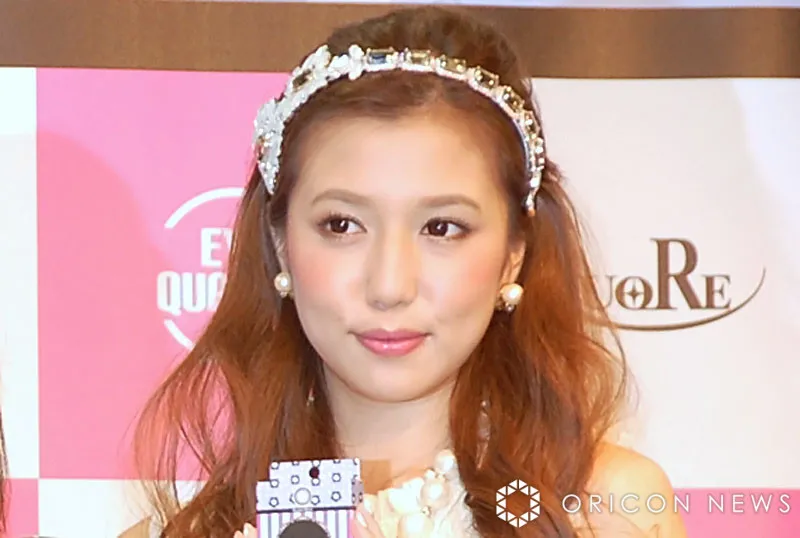 元日本代表・柿谷曜一朗の妻・丸高愛実、3階建て新居をルームツアー「壁収納の神ですね！」「無駄がなくて素敵」