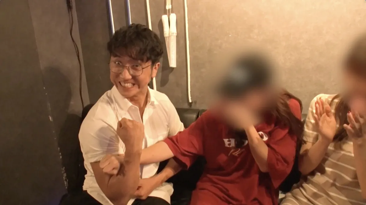 コロチキ西野、“マッスルバー”へ潜入調査も暴走!?　女性客との密着パフォーマンスに笹崎里菜も「見ちゃいけないもの見てる気が…」