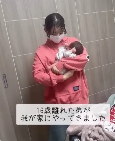 16歳差、ずっと会いたかった弟を抱きしめる高1長女の姿に180万再生「なんて優しいまなざし」「美少女！」