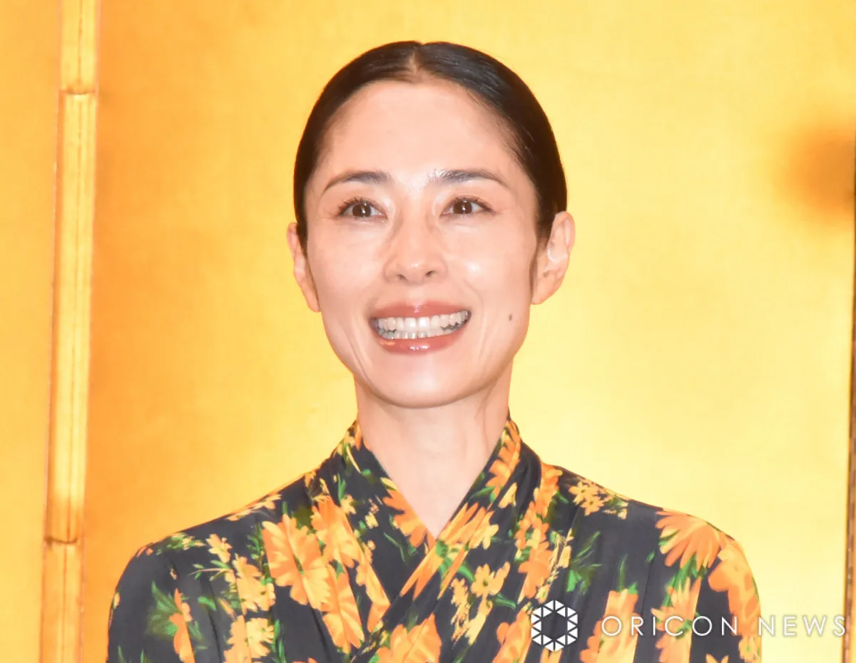8年ぶり映画の深津絵里、場面カット公開　歓喜の声広がる「変わらずお美しい」「久しぶりすぎてうれしい」