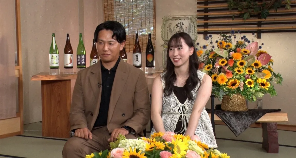 『新婚さん』妻は井上咲楽の同級生、高校3年生に交際スタート→下校中にキス20回以上 再現VTRに両親も赤面