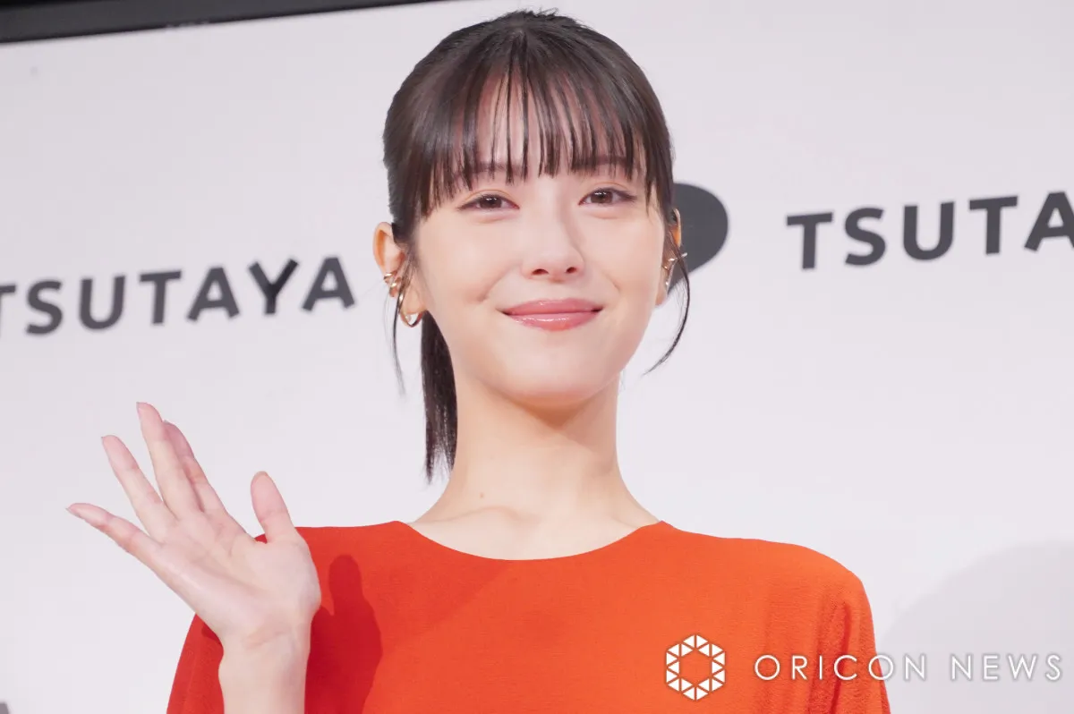 25歳を迎える浜辺美波、20歳から成長実感「余裕をもってできている」 今後の目標は“体力”