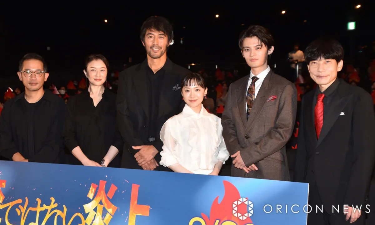 板倉俊之、撮影で阿部寛を乗せて車に　大スターの命を預かり「教習所の卒検よりも緊張しました」