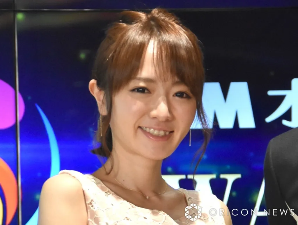元モー娘。紺野あさ美、夫・杉浦投手＆4人の子どもたちと親子6ショットで“夏の思い出”報告「パパ、シーズン中唯一の連休で…」