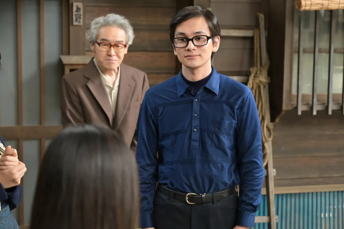 『あんぱん』佳保を笑顔で迎えるのぶと嵩だったが…　第109回場面カット