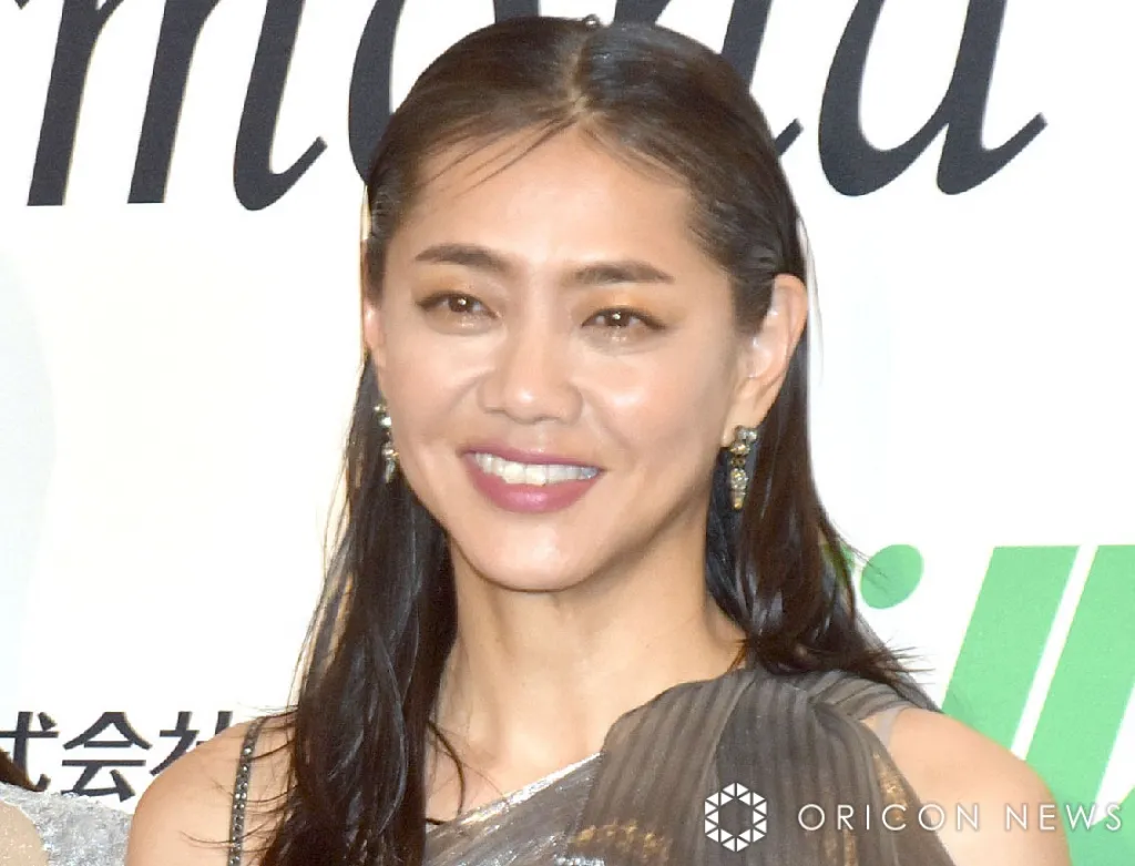 “マエノリ”前田典子、モデルの夫＆長男と3ショットで撮影報告「息子さんイケメン」「どっちにも似ているね」