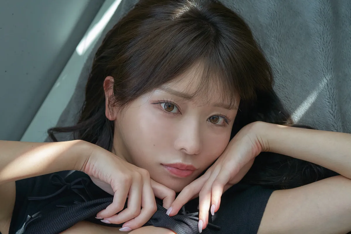 六本木のエンターテインメントショークラブ「63ANGEL」のトップダンサー「まいか」1st写真集発売　ステージでは見られない自然体の姿を活写