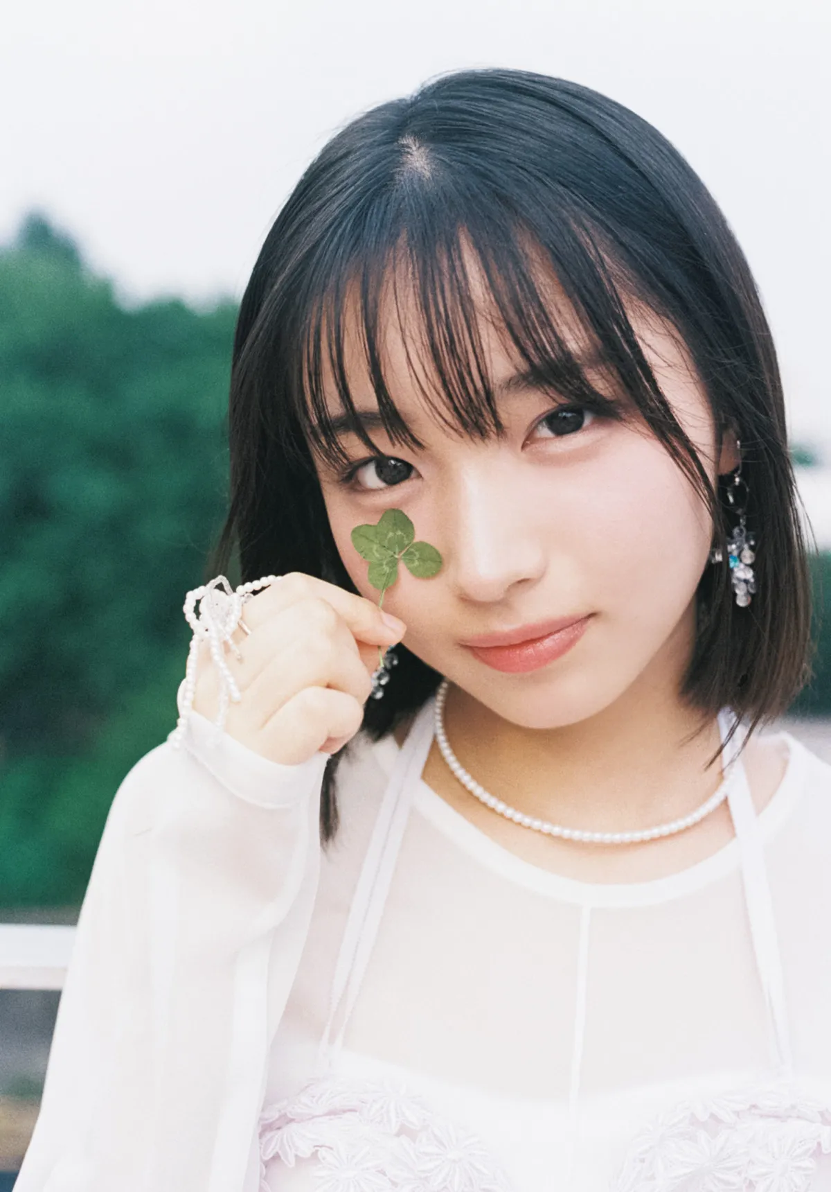 日向坂46大野愛実『bis』初登場「金村美玖さんと同じ一冊に出られてうれしい」　日向坂46に応募した理由も告白
