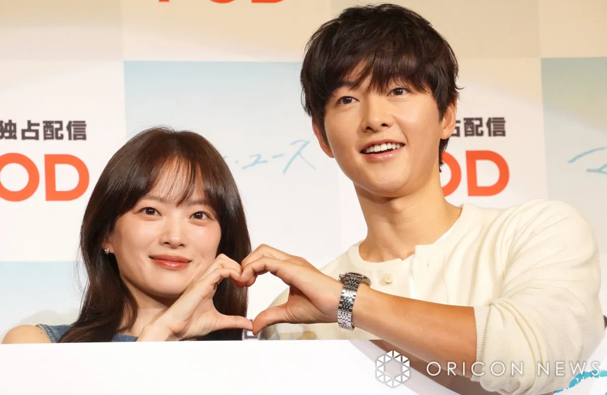 ソン・ジュンギは“エゲン（エストロゲン男子）”　チョン・ウヒが韓国流行語で魅力証言＆会見中も多幸感たっぷり