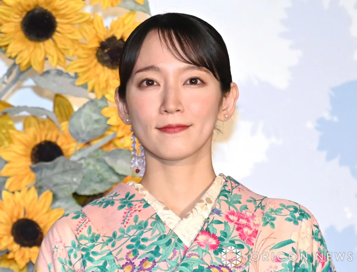吉岡里帆の華やか浴衣姿に会場歓声　天然っぷりも発揮「朝から『ラヴィット！』に出て頭が働いていなくて（笑）」