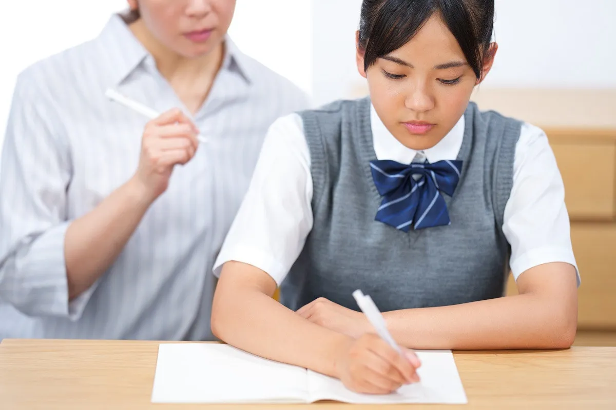 本格的に始めたい2学期からの学習に　～保護者おすすめの家庭教師サービス1位は？