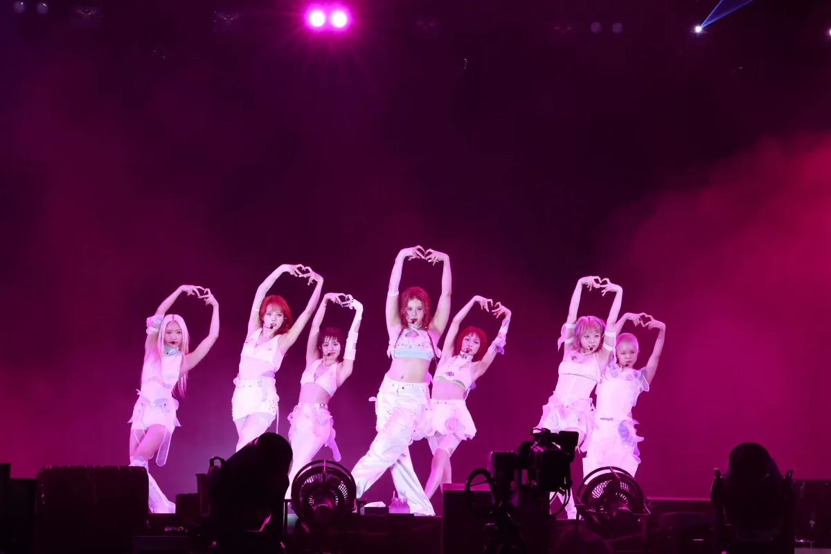 “原点”と“進化”が交差するステージ──ヘッドライナーXGの圧巻ライブ『a-nation 2025』初日【ライブレポート】