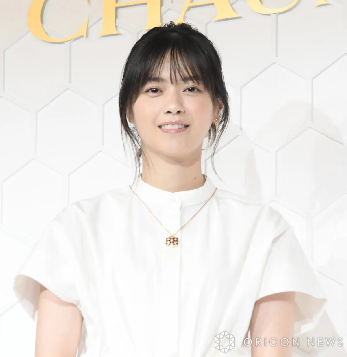 西野七瀬、地元・大阪の万博できらめく純白姿　そして“愛”を語る