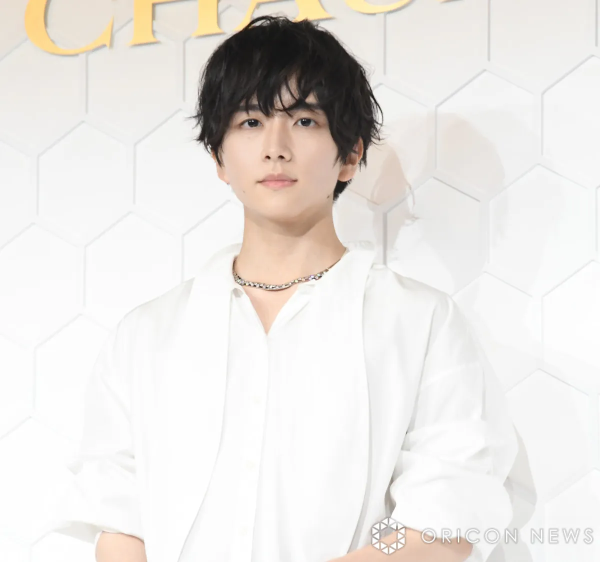 板垣李光人、万博に約1500万円ネックレスして登場→“みかん”トーク