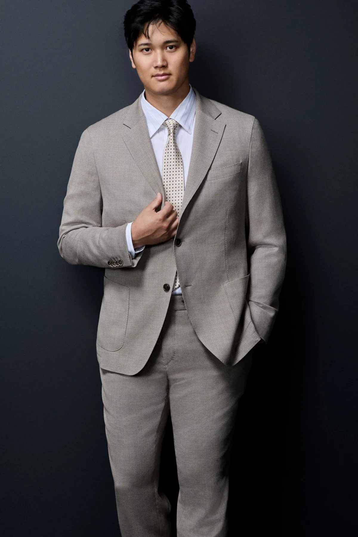 大谷翔平、新ビジュアル公開　モードな姿であふれる気品