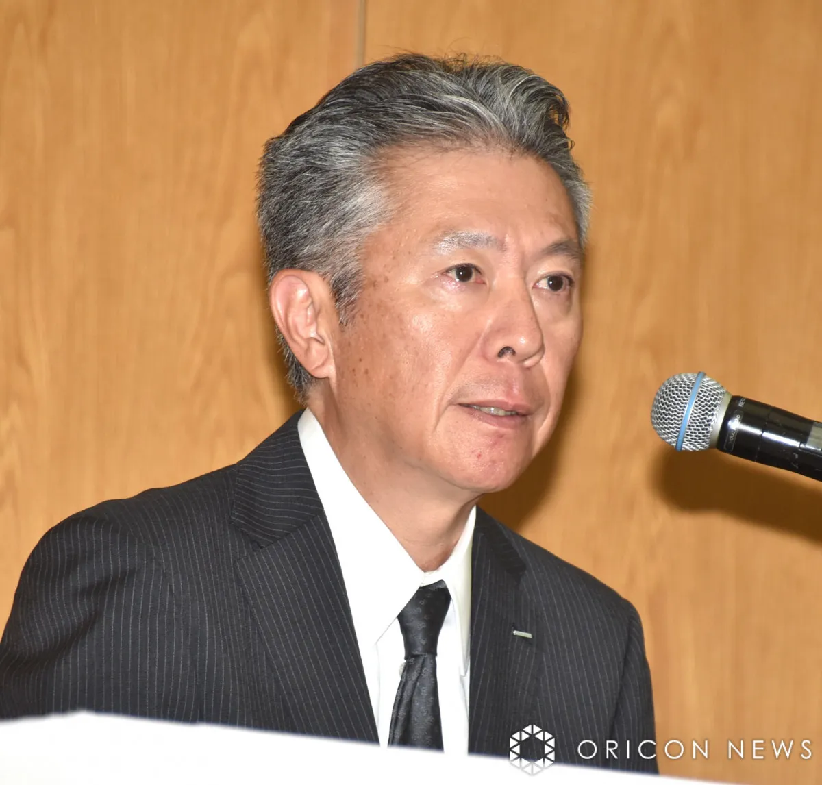 サントリーHD新浪剛史氏が代表取締役会長辞任　会見でコメント「会長の仕事を続けることができなくなったことは残念」
