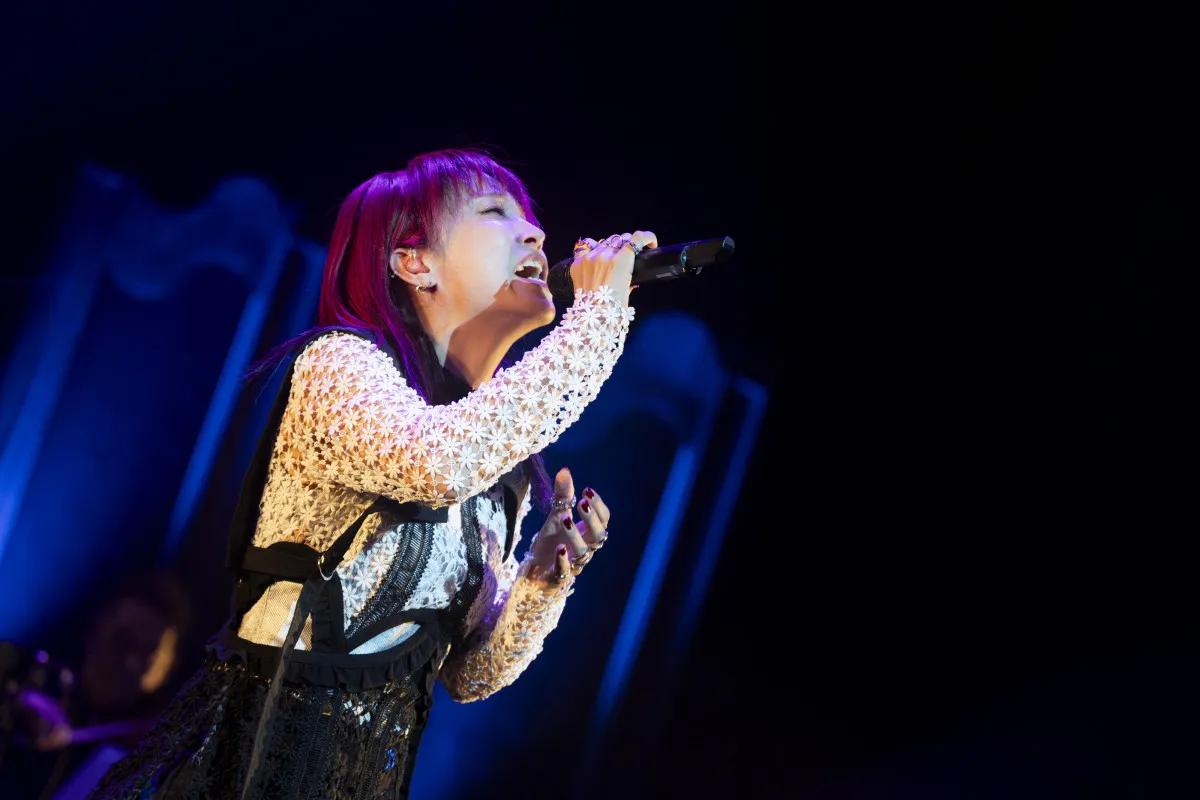 梶浦由記の全国ツアー最終公演にLiSAが登場　劇場版『鬼滅の刃』の「残酷な夜に輝け」ライブ初披露で熱狂