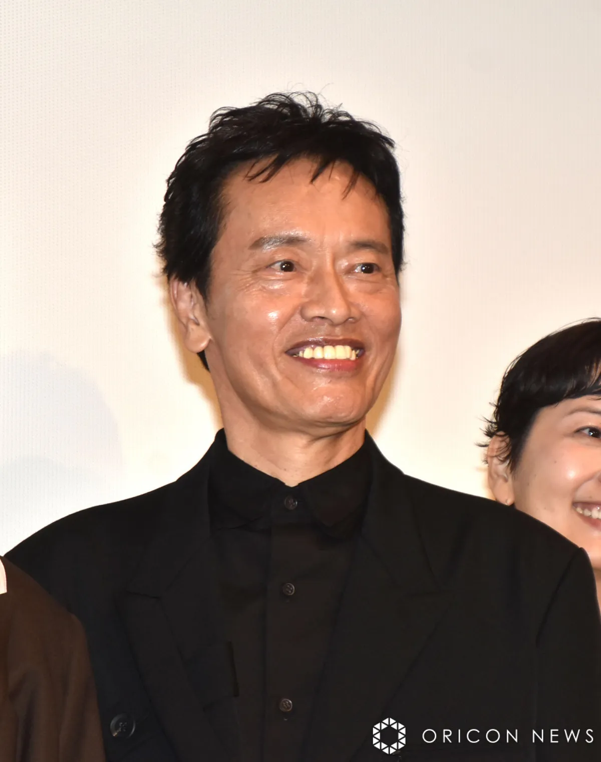 遠藤憲一、かみかみ舞台あいさつで照れ笑い「日本語がしゃべれなくなっちゃった」　若すぎる監督の手腕に驚き