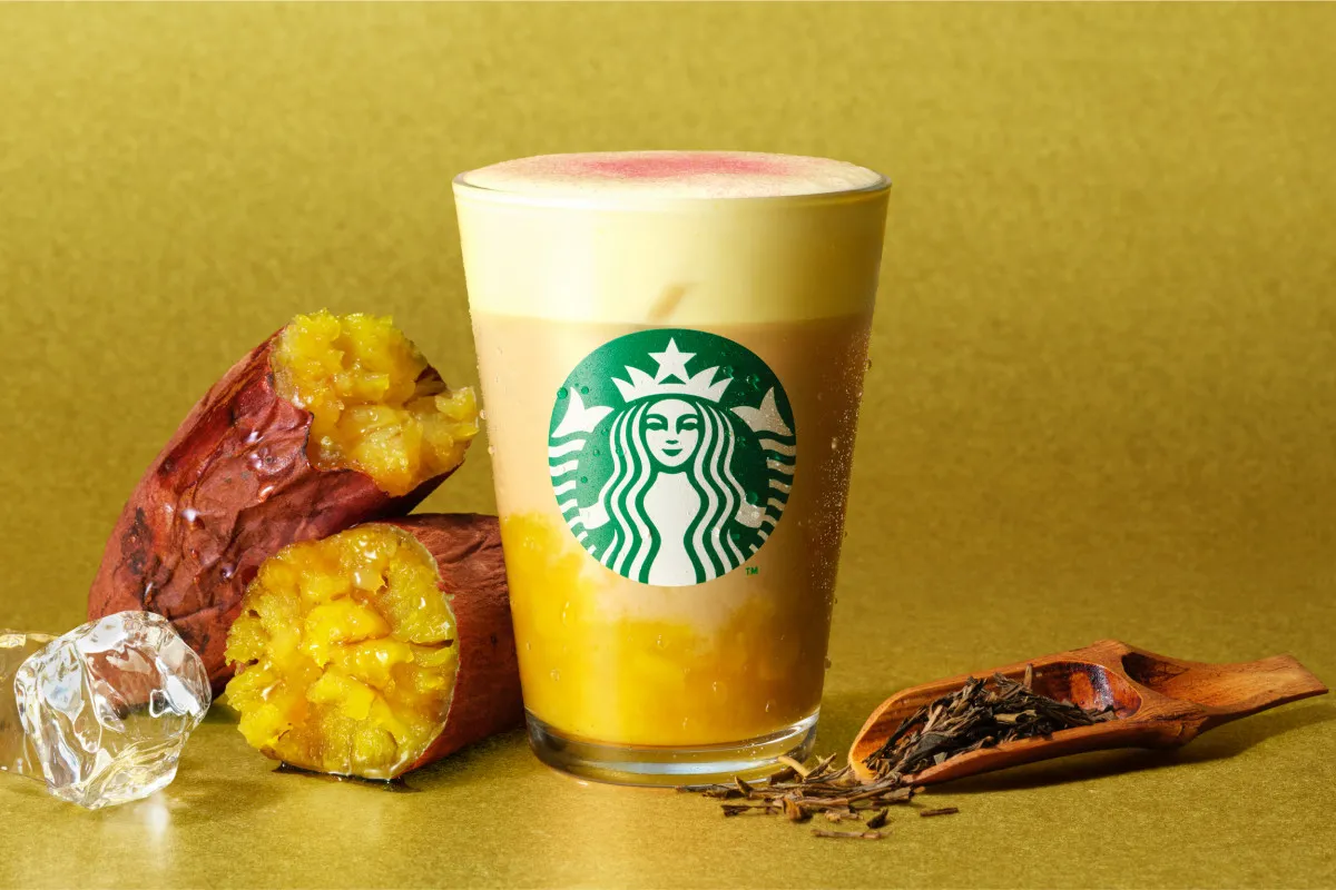 【きょうから】スタバに秋到来、『ほうじ茶香る 焼き芋 ムース ティー ラテ』が登場
