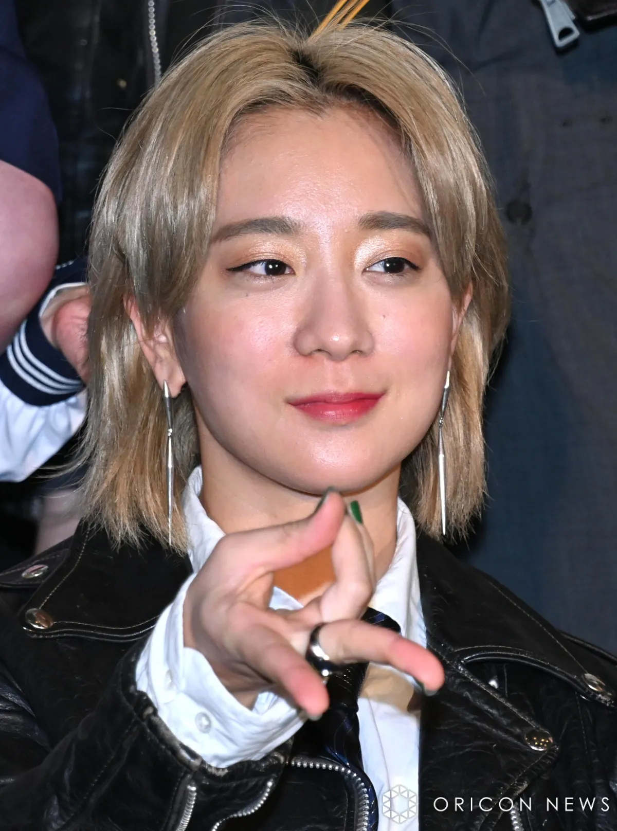 『ベイビーわるきゅーれ』高石あかりとW主演の伊澤彩織「体の不調が悪化」 水野美紀プロデュース舞台を降板