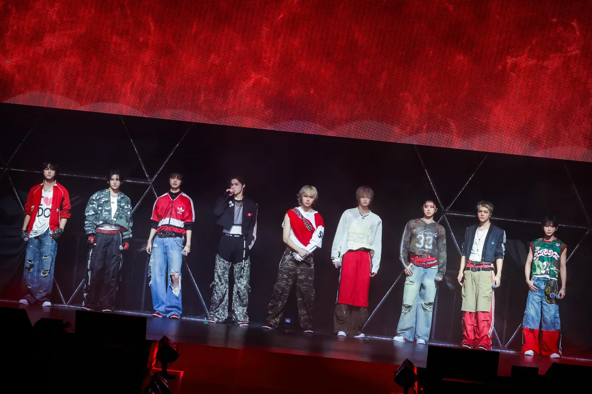 &TEAM、結成3周年記念日に韓国デビュー発表「Japan to Global」　BTSカバーなど多彩なステージで魅了【ライブレポート】