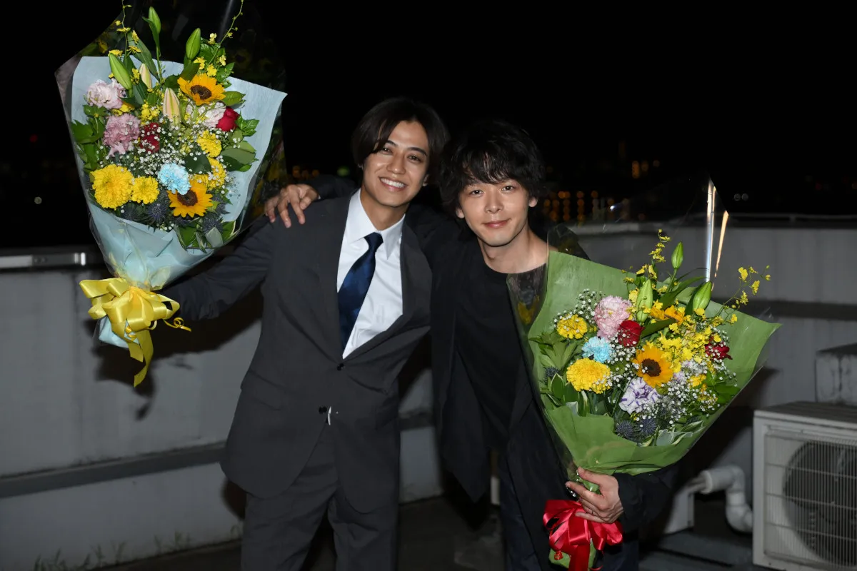今夜最終回『DOPE』高橋海人×中村倫也らが笑顔のクランクアップ、約４ヵ月の撮影を駆け抜け「優しく包み込んでくれるような現場で毎日来るのが楽しかった」