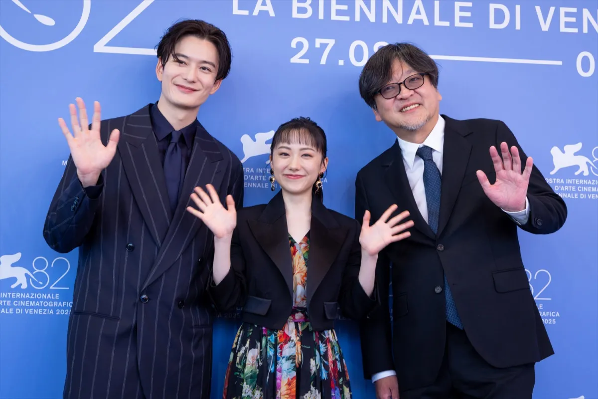 細田守監督『果てしなきスカーレット』は“復讐と赦し”の物語　芦田愛菜＆岡田将生とベネチアで語る