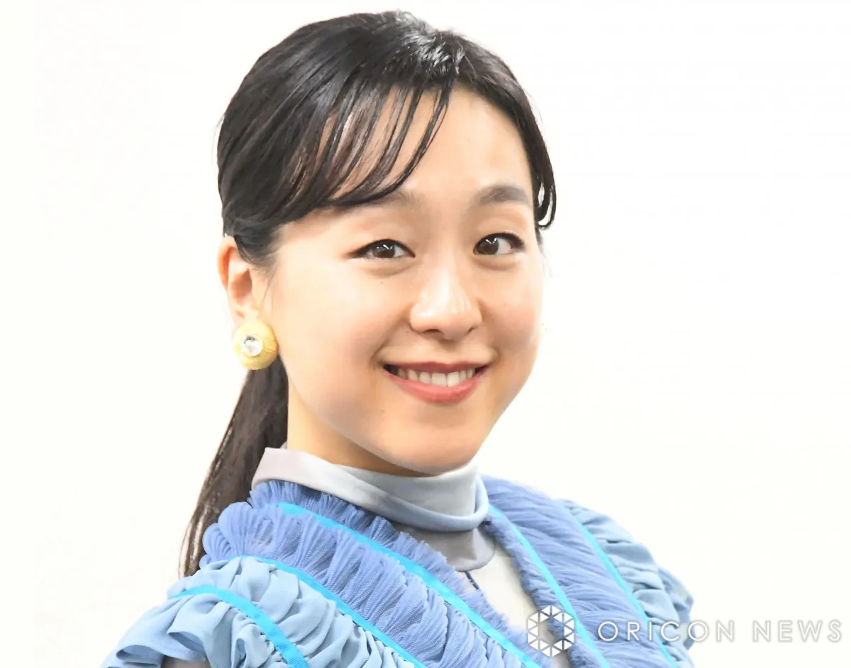 フィギュア女子メダリスト・浅田真央＆荒川静香＆伊藤みどりが女子会で集結　“最強”3ショットに「目ん玉飛び出ました」「レジェンド三姉妹!!」