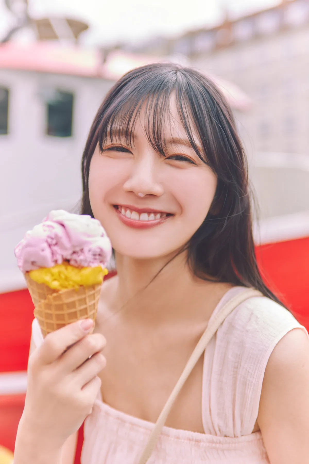 日向坂46・河田陽菜、オールコペンハーゲンロケの2nd写真集　おしゃれな背景に負けない輝く表情とボディラインは必見