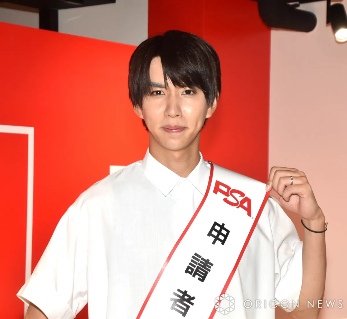 はじめしゃちょー、結婚発表後初公の場　左手薬指に指輪キラリ「幸せです！」