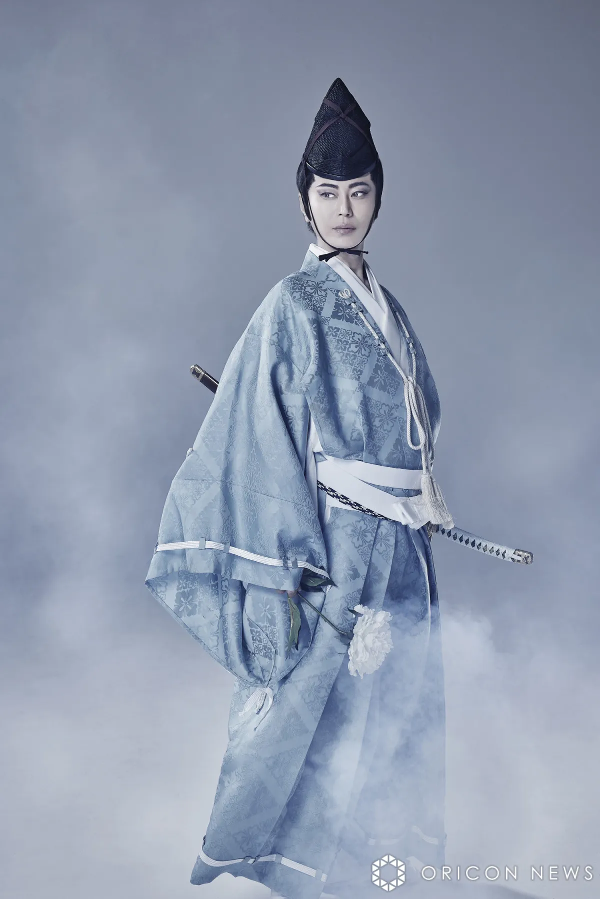氷川きよし、来年『氷川きよし特別公演』“凜としたたたずまい”新ビジュアル公開【コメント全文】