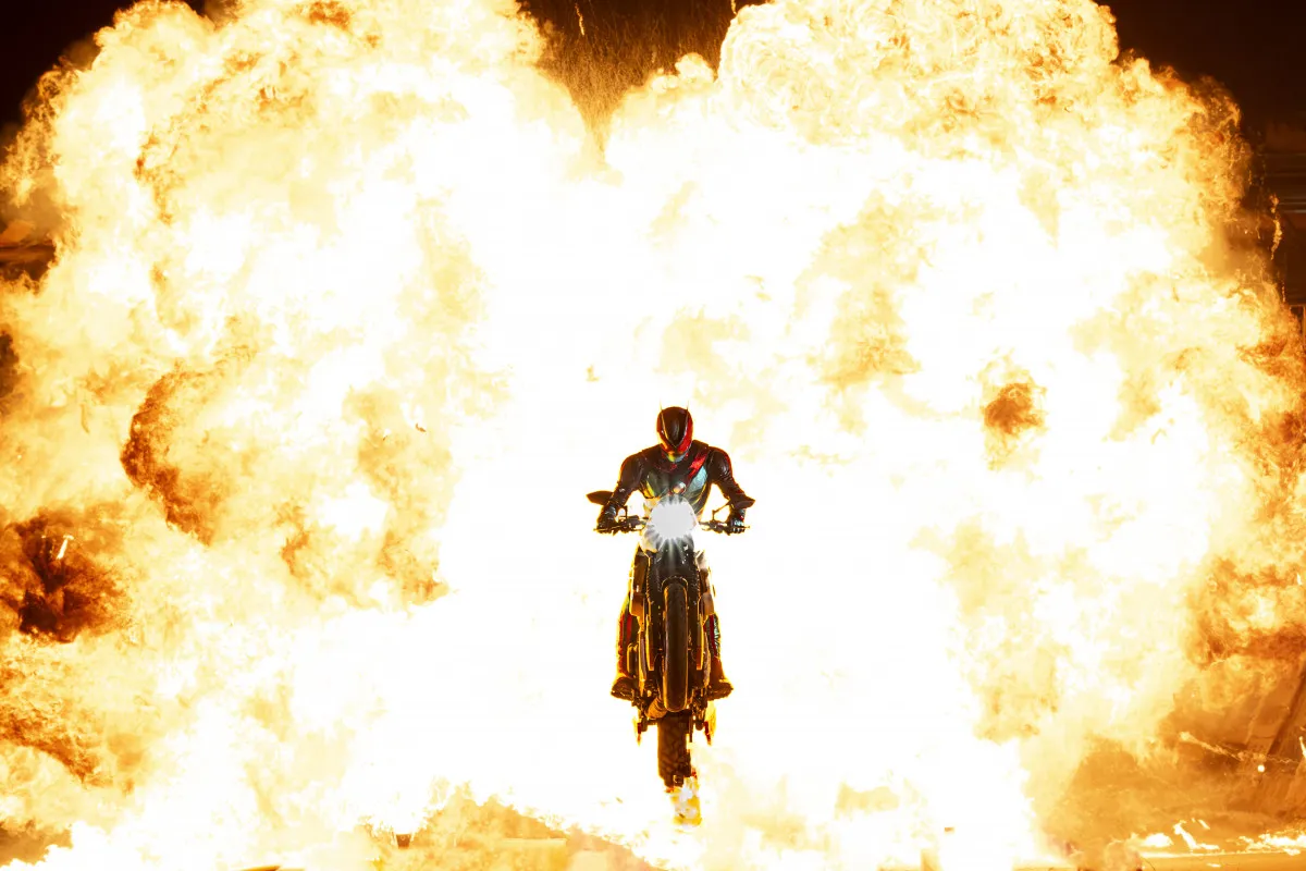 【仮面ライダーゼッツ】Case2「爆ぜる」あらすじ　“夢主”を守るため莫のミッションがスタート