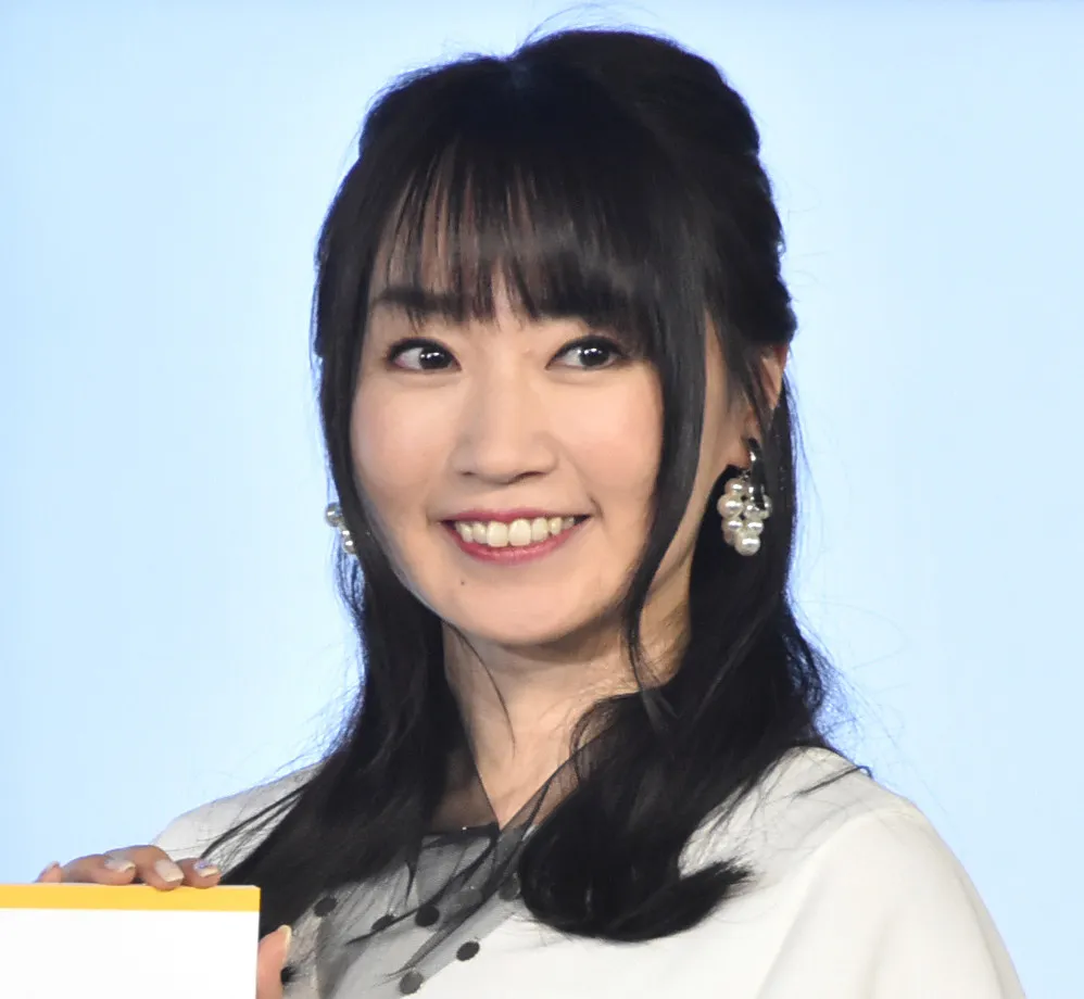 水樹奈々“夫”との貴重2ショット「大好きな2人」「最高の夫婦ショット」　『べらぼう』でジェームス小野田と共演