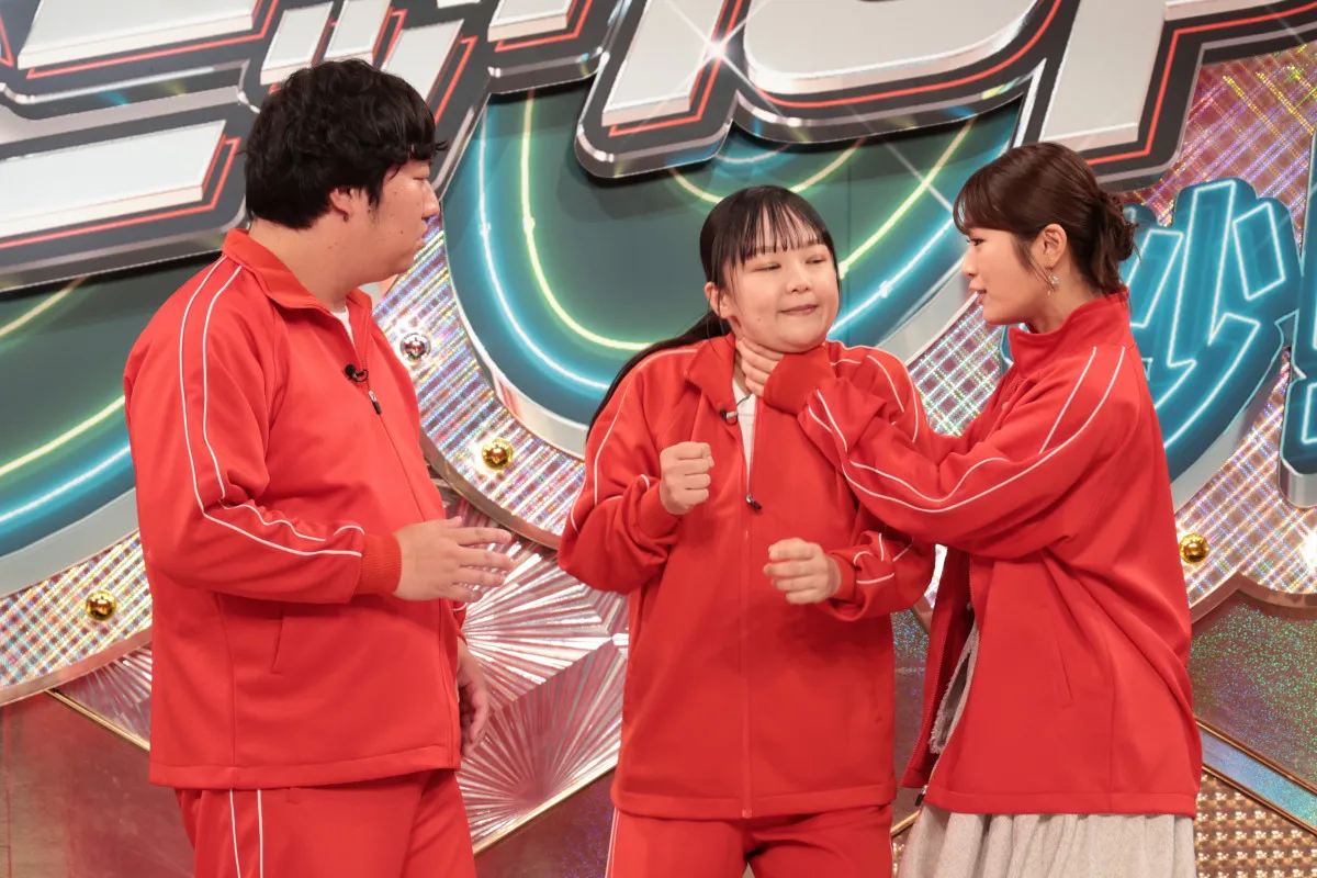 渋谷凪咲、蛙亭・イワクラとの“衝撃的な女の争い”コント　『THE パニックGP』でお笑い東西戦