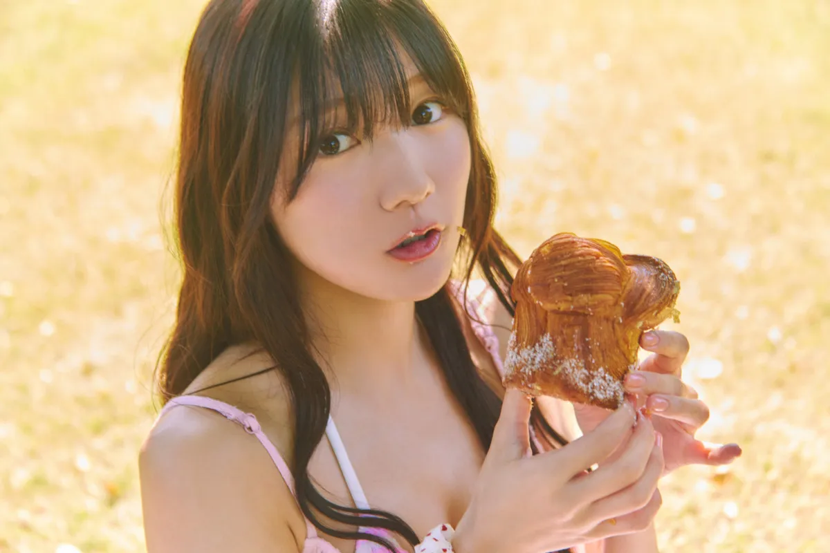 日向坂46河田陽菜、あざとかわいい上目遣いが破壊力抜群 2nd写真集先行カット公開