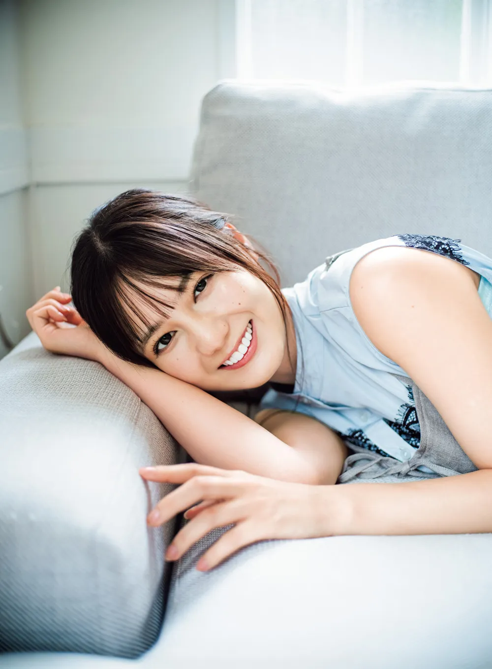 日向坂46小坂菜緒、美しすぎる横顔　金村美玖に続き『マガジン』表紙＆巻頭に登場