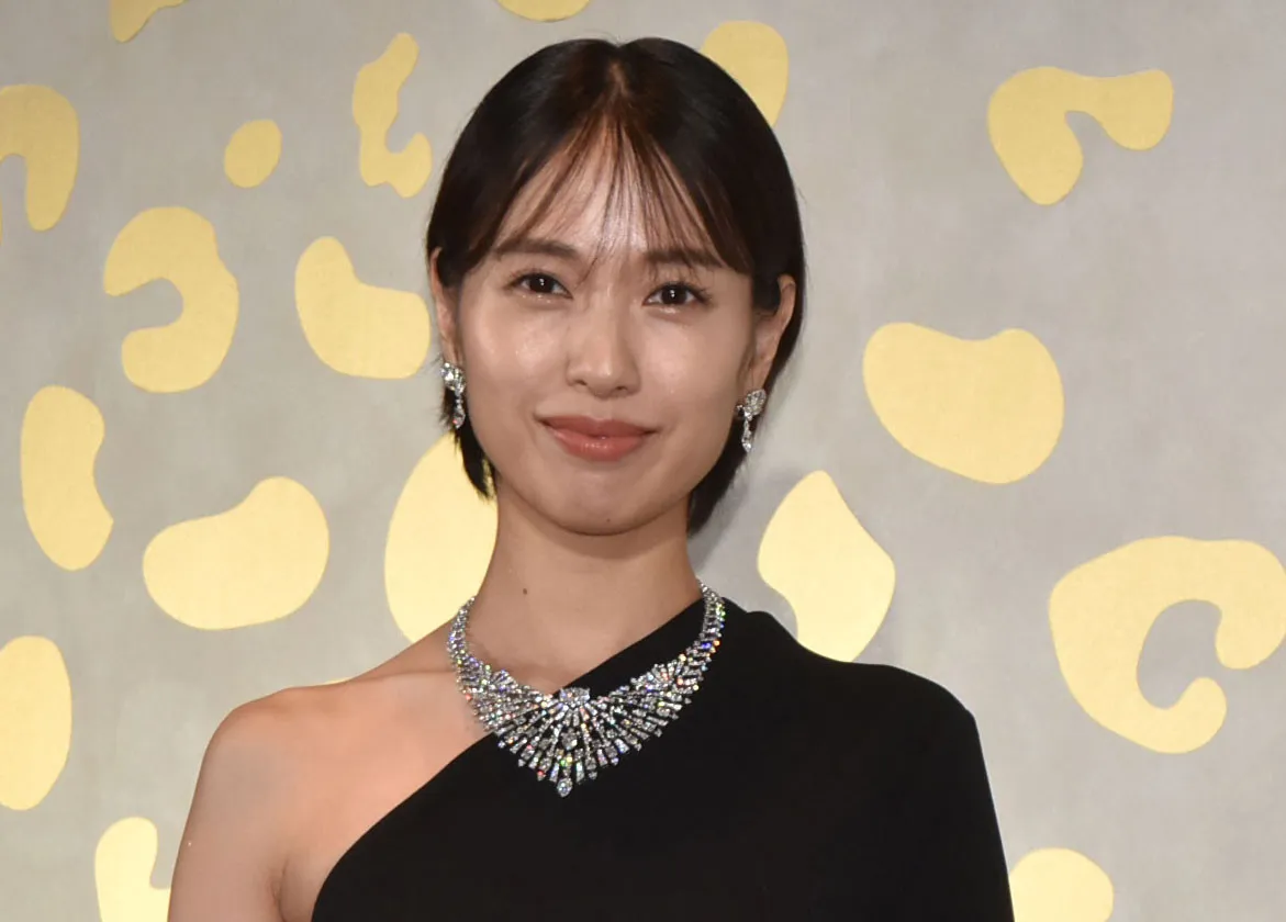 戸田恵梨香、6億円超えのジュエリーまとう　「カルティエ」イベントで圧巻オーラ