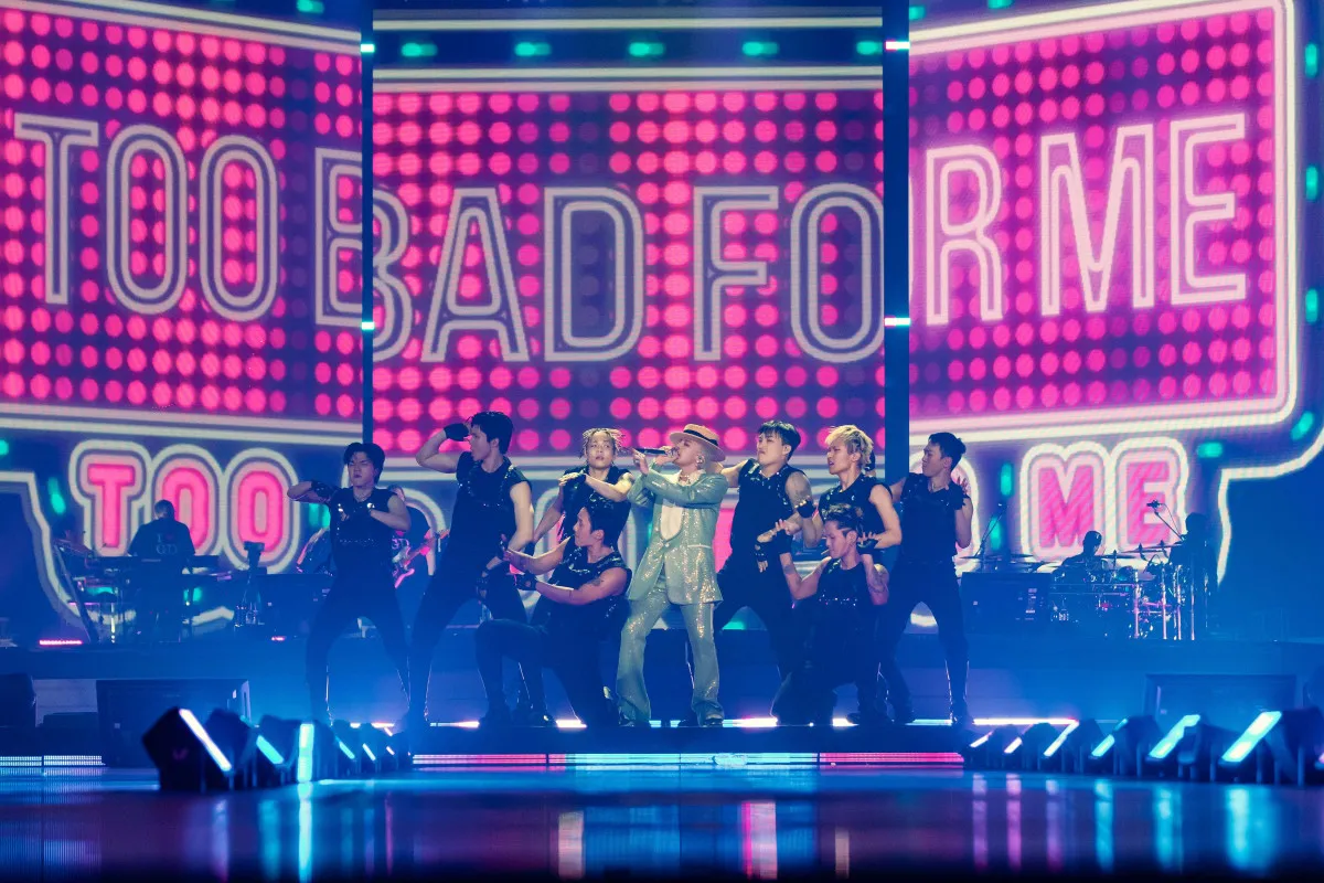 BIGBANG・G-DRAGON、東京ドーム公演の“熱狂写真”公開　ライブフィルムを世界に先駆けて日本で公開