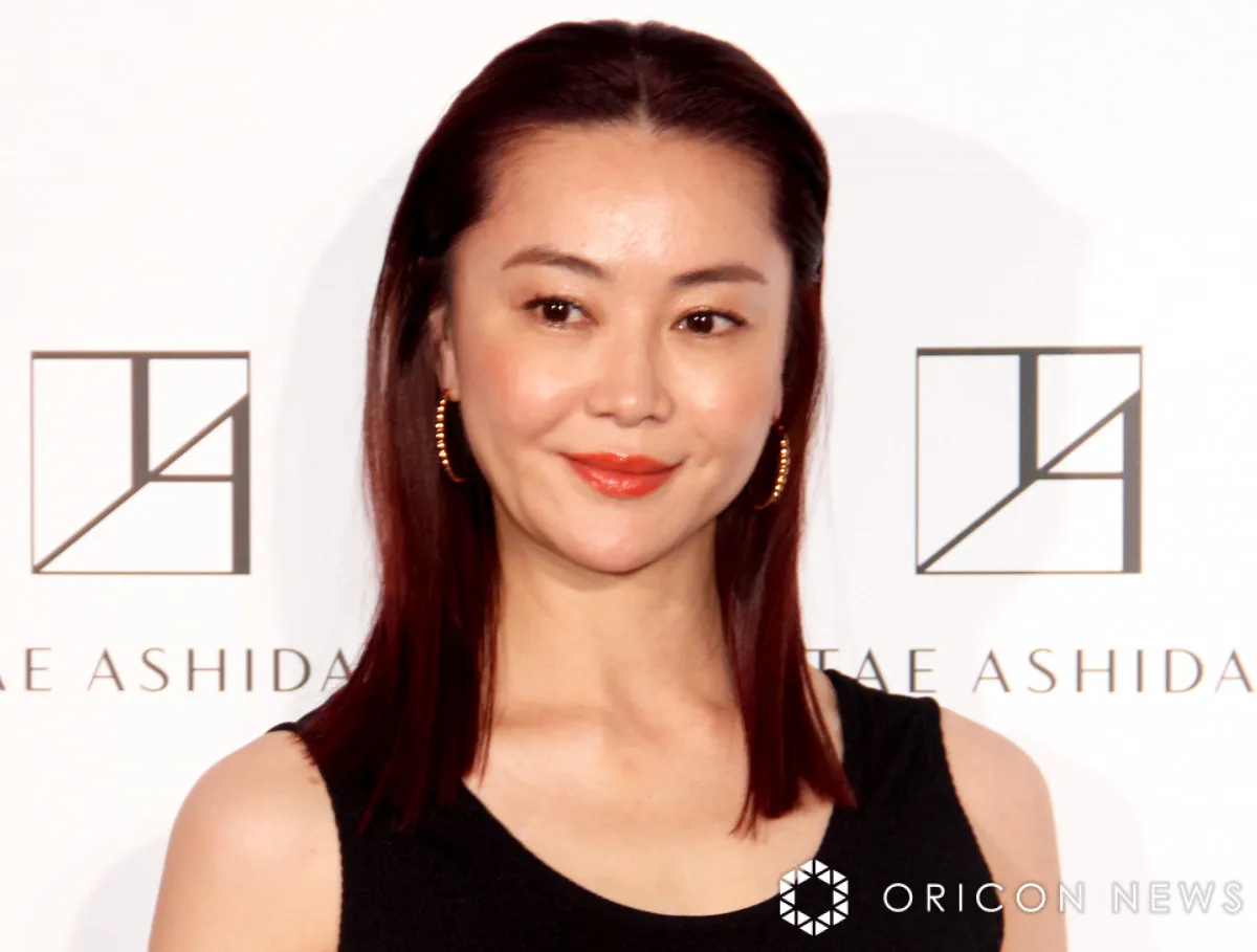 観月ありさ、“メッシュ＆巻き髪”で雰囲気ガラリ　新ヘアに反響続々「マブイ」「前髪…カッコえぇですゎ」「似合ってる～」